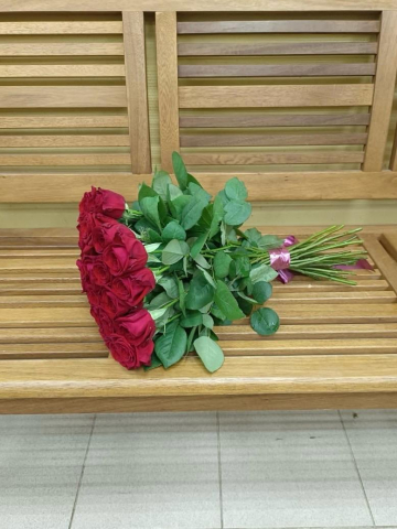 Букет из 31 красной розы 50 см "Пылающее сердце" Букет из 31 красной розы 50 см "Пылающее сердце"