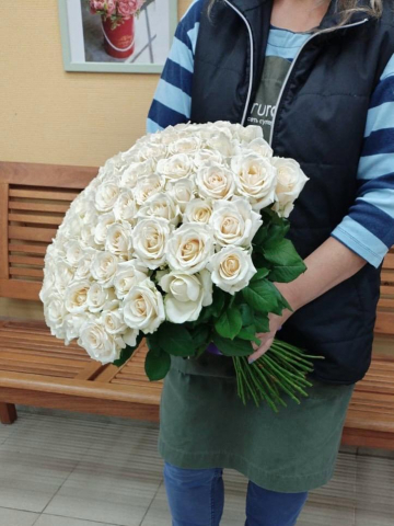 Букет из 71 белой розы 50 см "Лёгкое дыхание" Букет из 71 белой розы 50 см "Лёгкое дыхание"